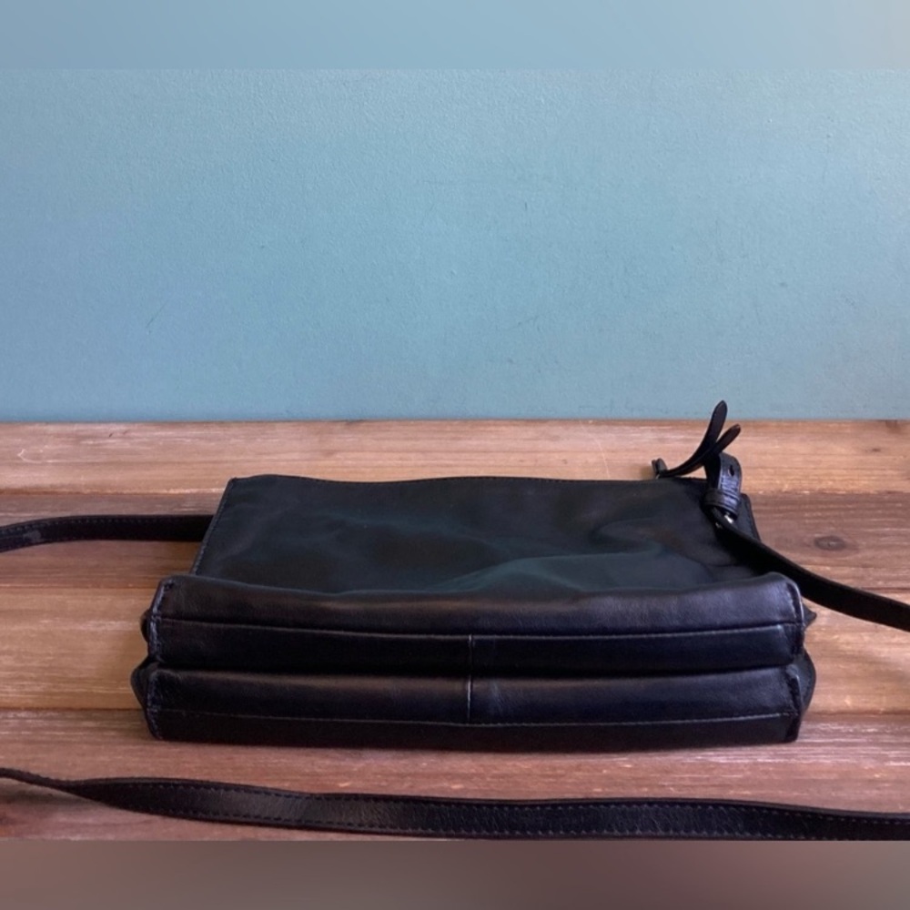 Banana Republic Black Italian Leather Double-Zip Pouch Crossbody Bag - Picture 7 of 12